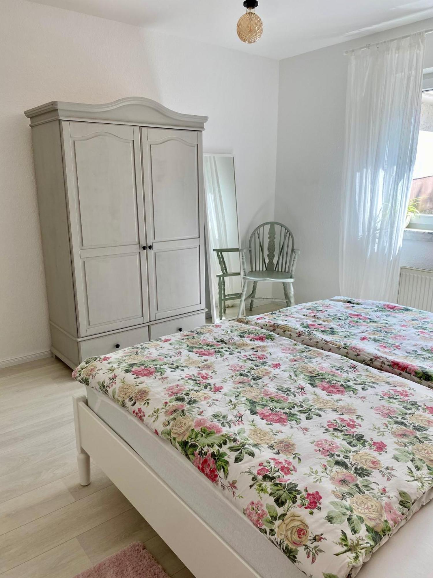 Neu: Ferienwohnung Zum Nussbaum - Landhausstil & Moseltalblick Traben-Trarbach Luaran gambar